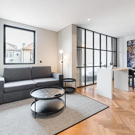 Sao Lazaro Premium ポルト